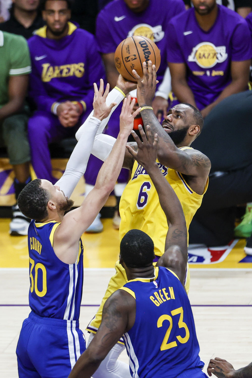 开元棋牌-从赛后拜仁慕尼黑调整名单以备NBA季后赛到蒂姆在尤文图斯比赛中绝杀，风云突变摩纳哥窗口期遗憾出局的简单介绍